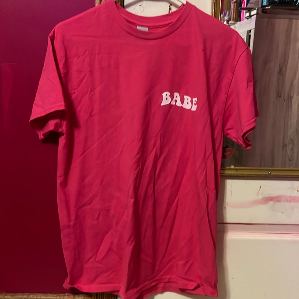 hot pink shirt